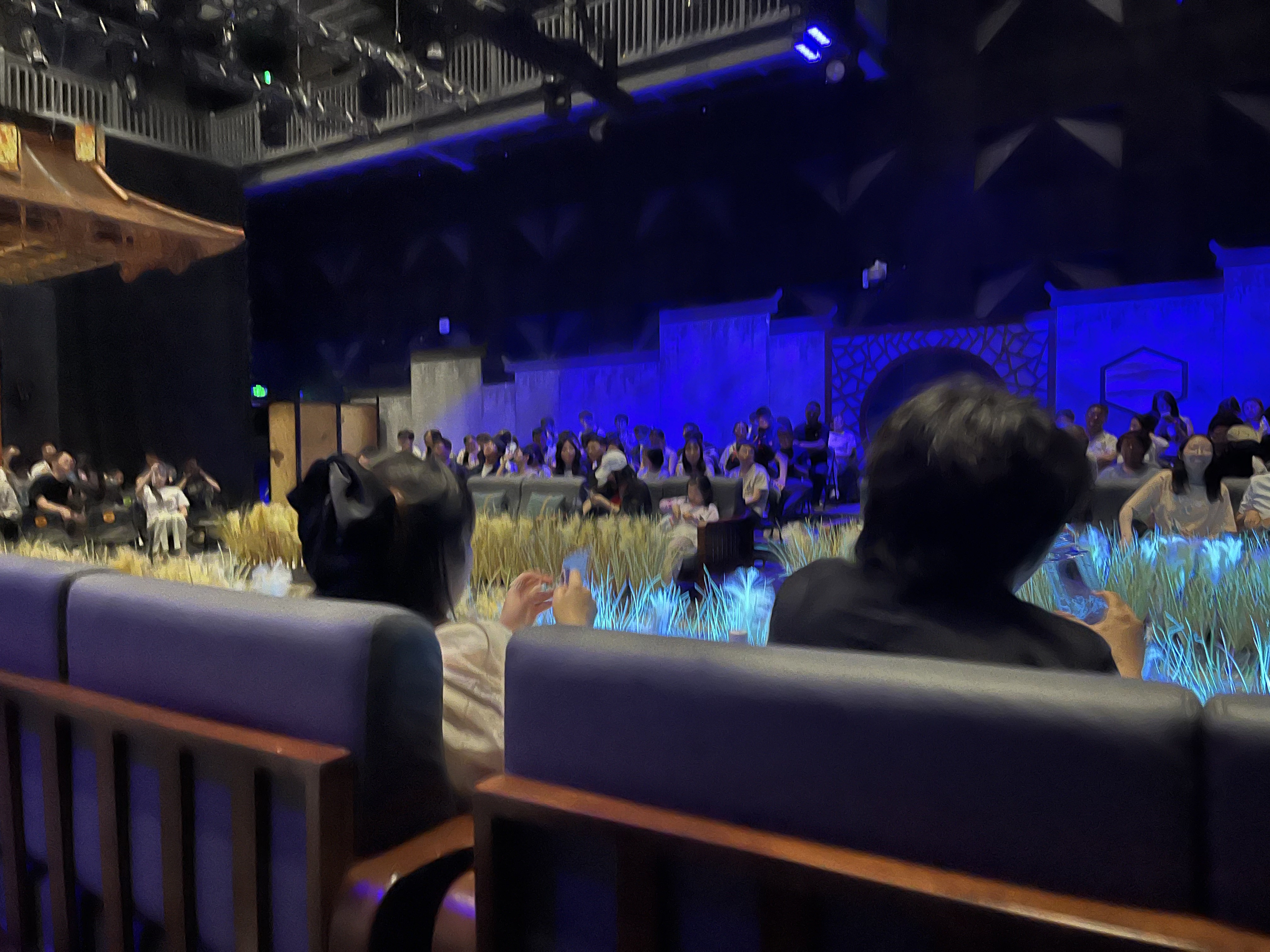 演出现场