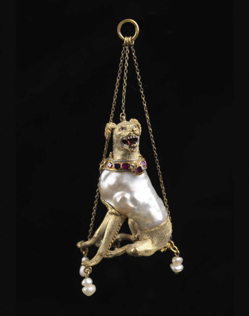 Dog Pendant 狗吊坠 European, 1575–1600, gold, rubies, pearls, and enamel