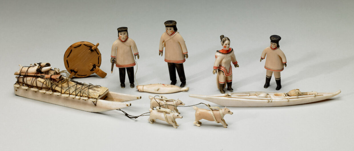 Dog Sled with Three Dogs 三只狗的狗拉雪橇 Inuit, 19th century, walrus ivory, pigment, string, and animal hide