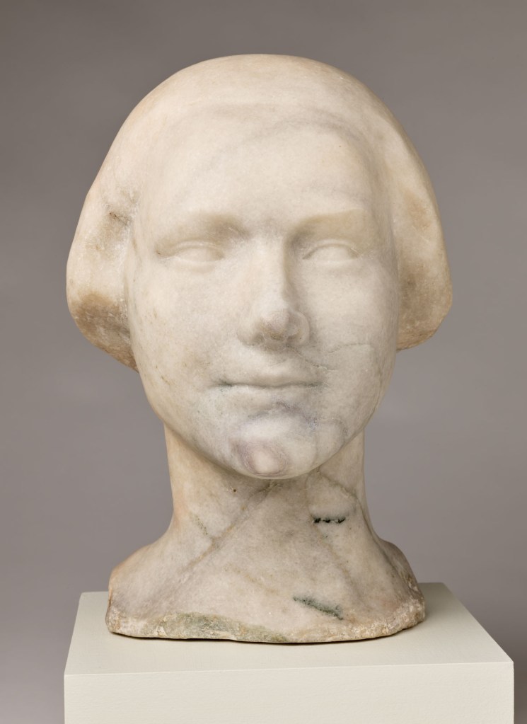 True to its fierce title, Nancy Elizabeth Prophet: I Will Not Bend an Inch at the Brooklyn Museum illustrates the resilience and ingenuity of an Afro-Indigenous woman sculptor. Prophet was born in Warwick, Rhode Island, in 1890, to a Narragansett father and an African-American mother. In 1918, she became the first graduate of color from the Rhode Island School of Design, and four years later, she moved to Paris. Upon her return to the United States in 1934, she taught at Spelman College for a decade before finally moving back to Rhode Island, which remained her home until her death in 1960. 正如其充满力量的标题一样，“南希·伊丽莎白·先知：我寸步不让”在布鲁克林博物馆展出，展现了非洲-原住民女性雕塑家先知的韧性和创造力。先知于 1890 年出生于罗德岛州沃里克，父亲是纳拉甘西特人，母亲是非洲裔美国人。1918 年，她成为罗德岛设计学院第一位有色人种毕业生，四年后，她搬到巴黎。1934 年返回美国后，她在斯佩尔曼学院执教十年，最后搬回罗德岛，直到 1960 年去世，罗德岛一直是她的家。