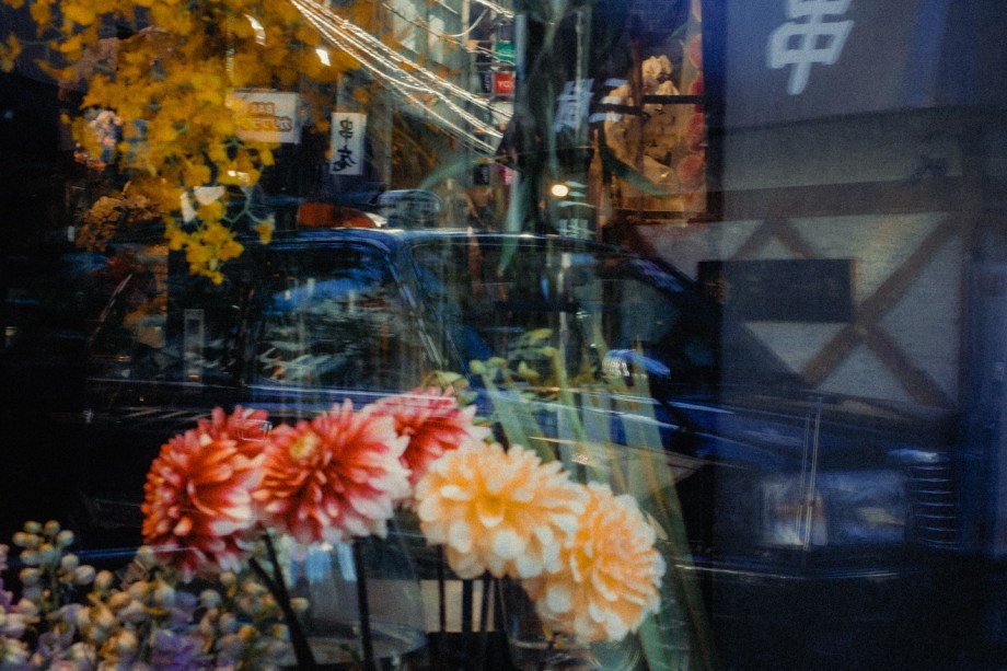 王家卫电影色彩的既视感 | Eren Sarigul街头影像