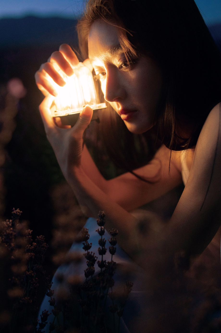 天空颜色最丰富的时候，是在太阳沉没之后