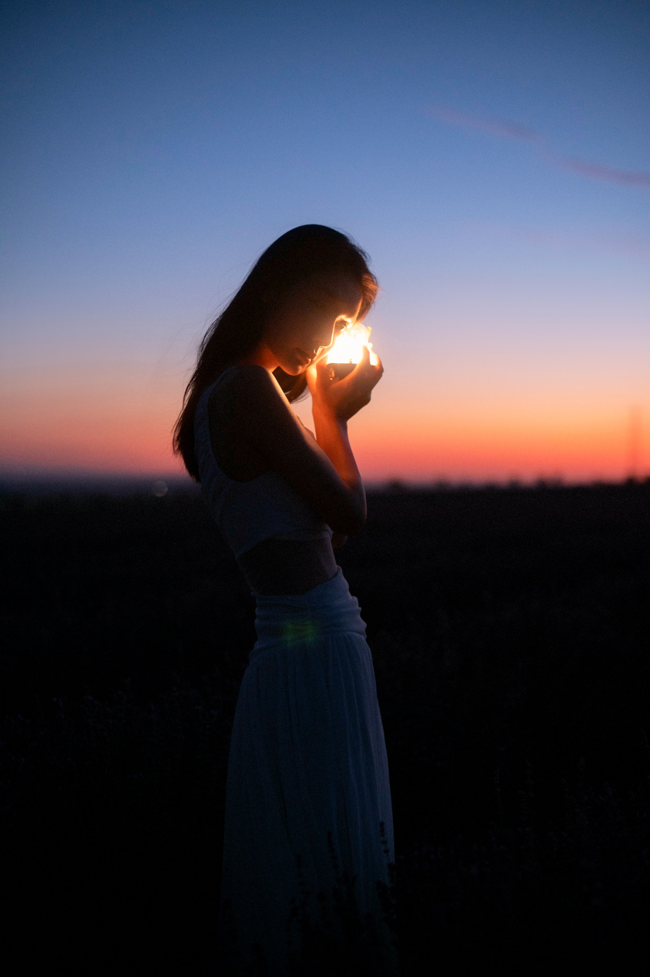 天空颜色最丰富的时候，是在太阳沉没之后