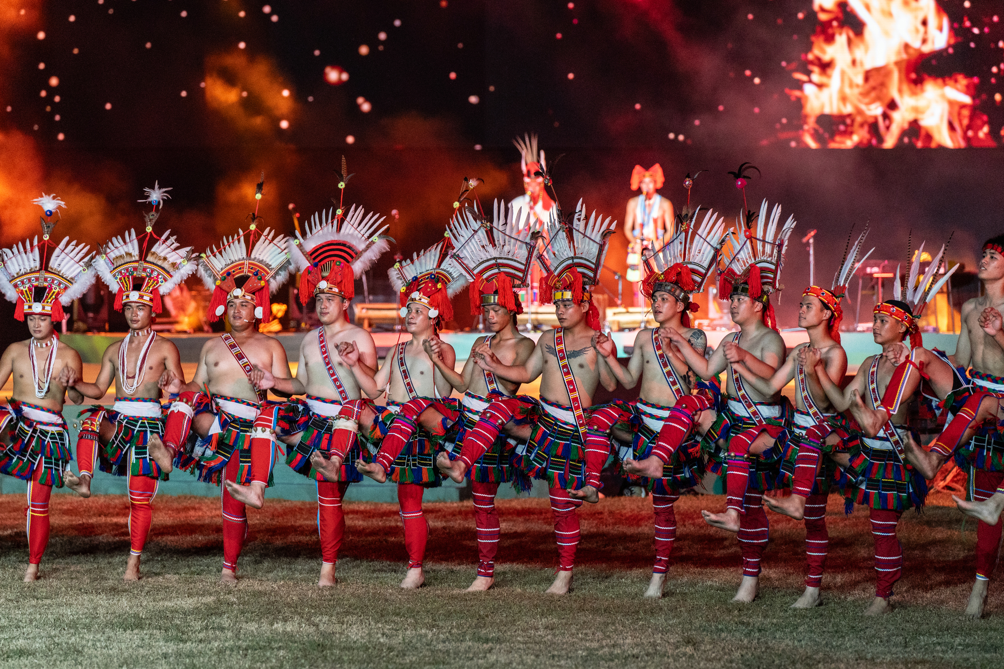 2023花蓮縣原民聯合豐年節於7月21日連續三天,以「秀姑巒溪之夜」、「花蓮溪之夜」、「奇萊平原之夜」為主題,在花蓮縣體育館旁大草原正式展開。(攝影/陳曉威/資料照片)