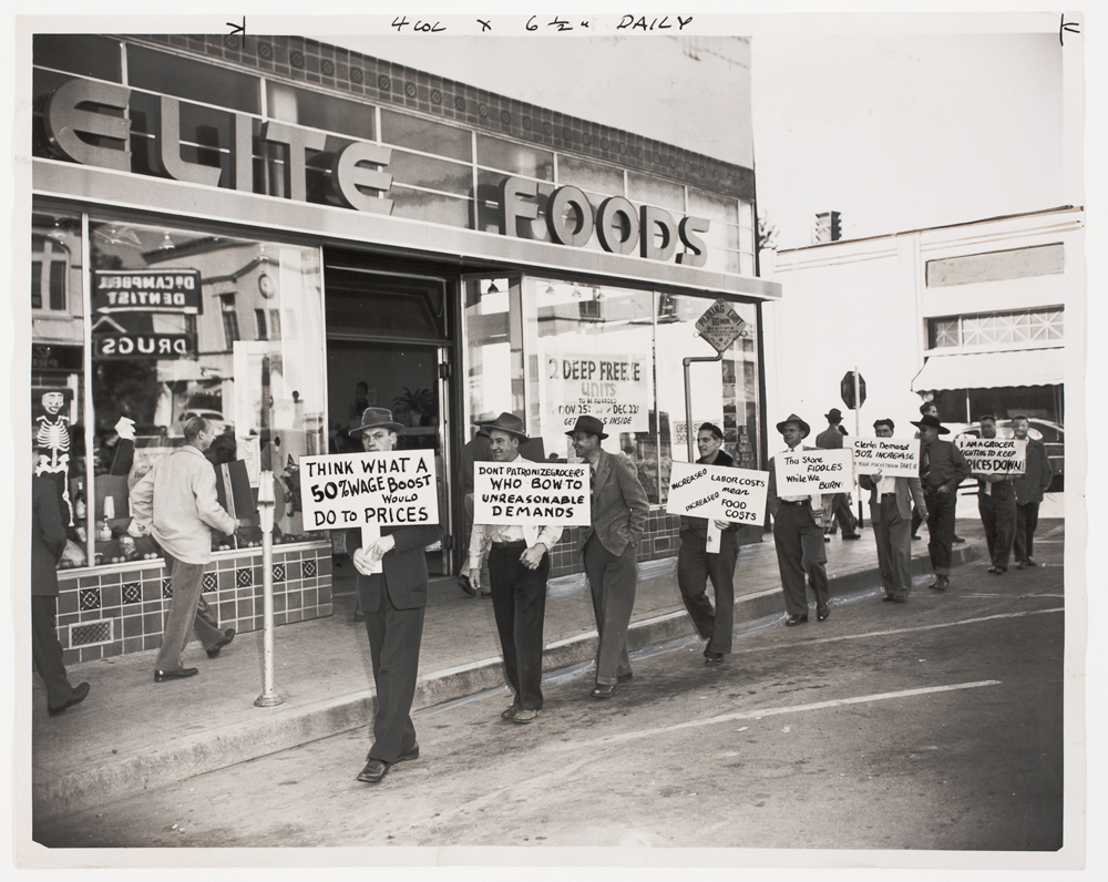 Unidentified photographer, Employer Pickets—Proprietors and managers of other grocery stores picket a San Rafael grocery, one of five stores refusing to join in a shutdown called by the Marin Retail Grocers Association in its fight with the Clerks Union., 1947. Courtesy International Center of Photography. © International Center of Photography.