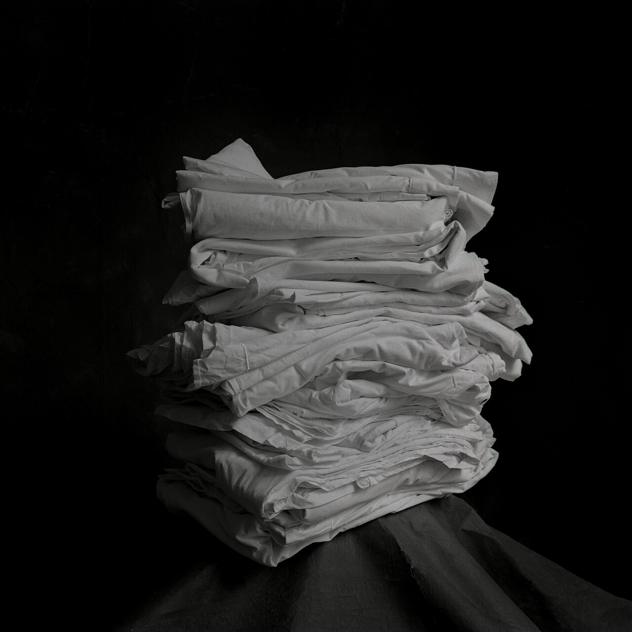 Amelia Stein, Laundry, 2018. Silver gelatin print. University College Cork Art Collection.