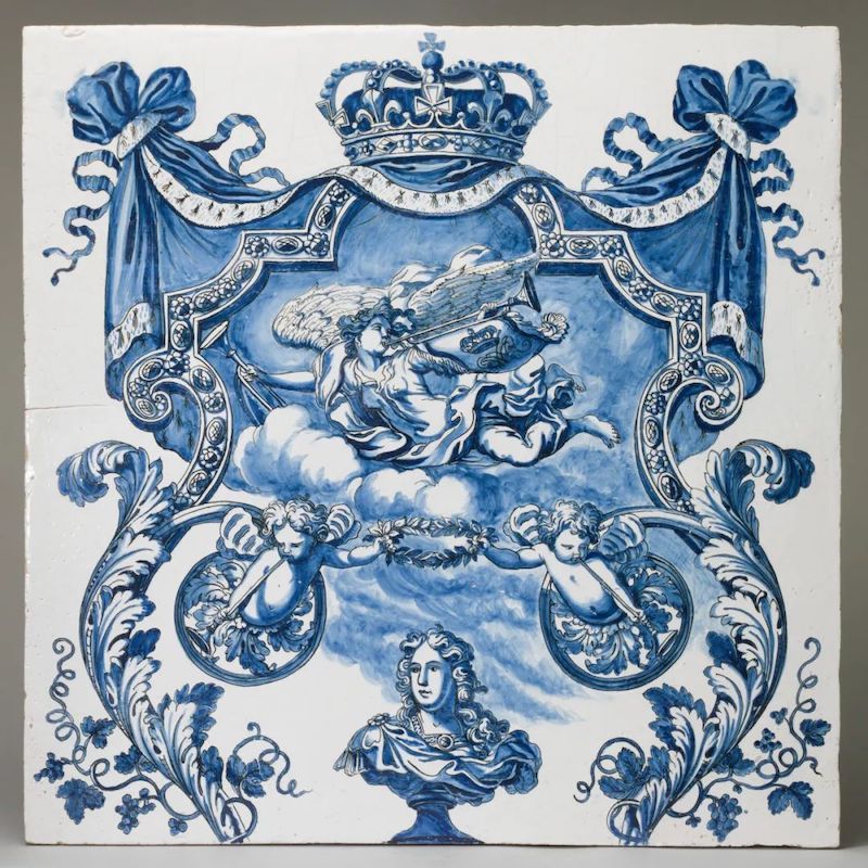 阿德里安努斯·科克斯工作室（荷兰，1689-94年），饰有威廉三世上半身像的瓷砖，约1694年，代尔夫特陶瓷。
